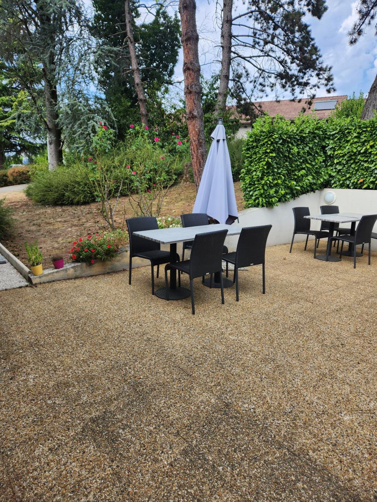 Campanile Annecy - Cran Gevrier Hotel Exterior photo