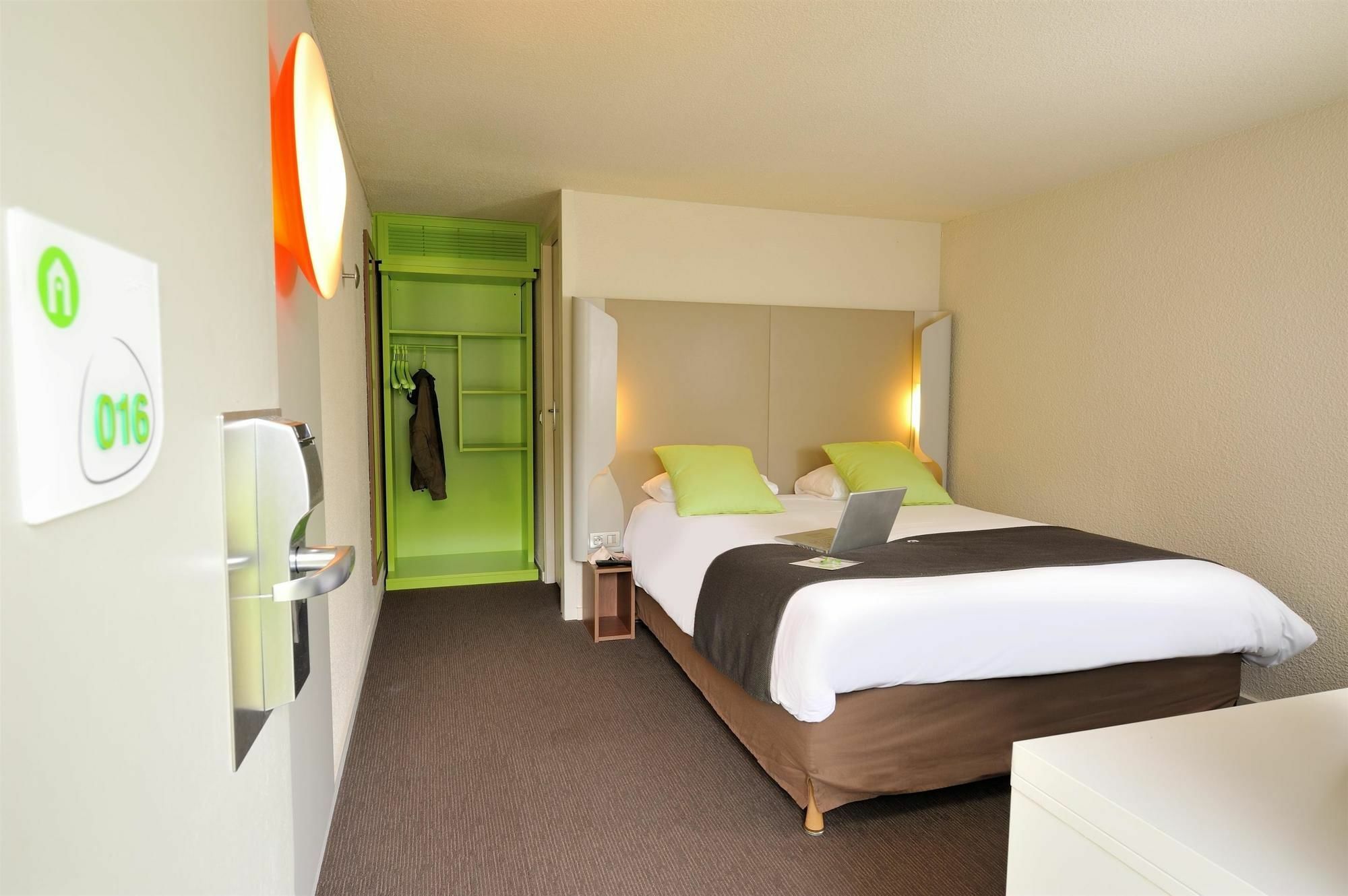 Campanile Annecy - Cran Gevrier Hotel Exterior photo